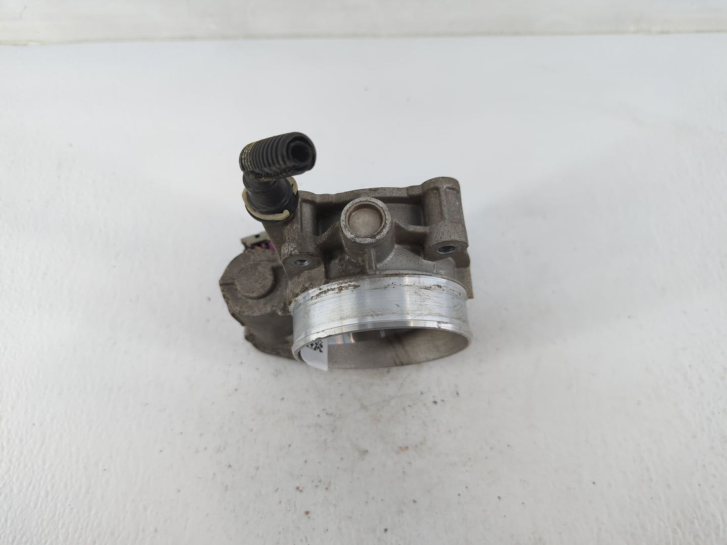 2010 Hummer H3 Throttle Body P/N:438AA 8508 Fits OEM Used Auto Parts - Oemusedautoparts1.com
