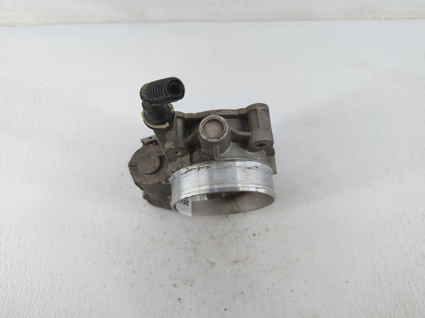 2010 Hummer H3 Throttle Body P/N:438AA 8508 Fits OEM Used Auto Parts - Oemusedautoparts1.com