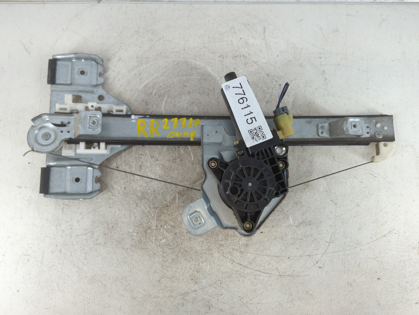 2010 Hummer H3 Driver Left Front Window Regulator - Oemusedautoparts1.com