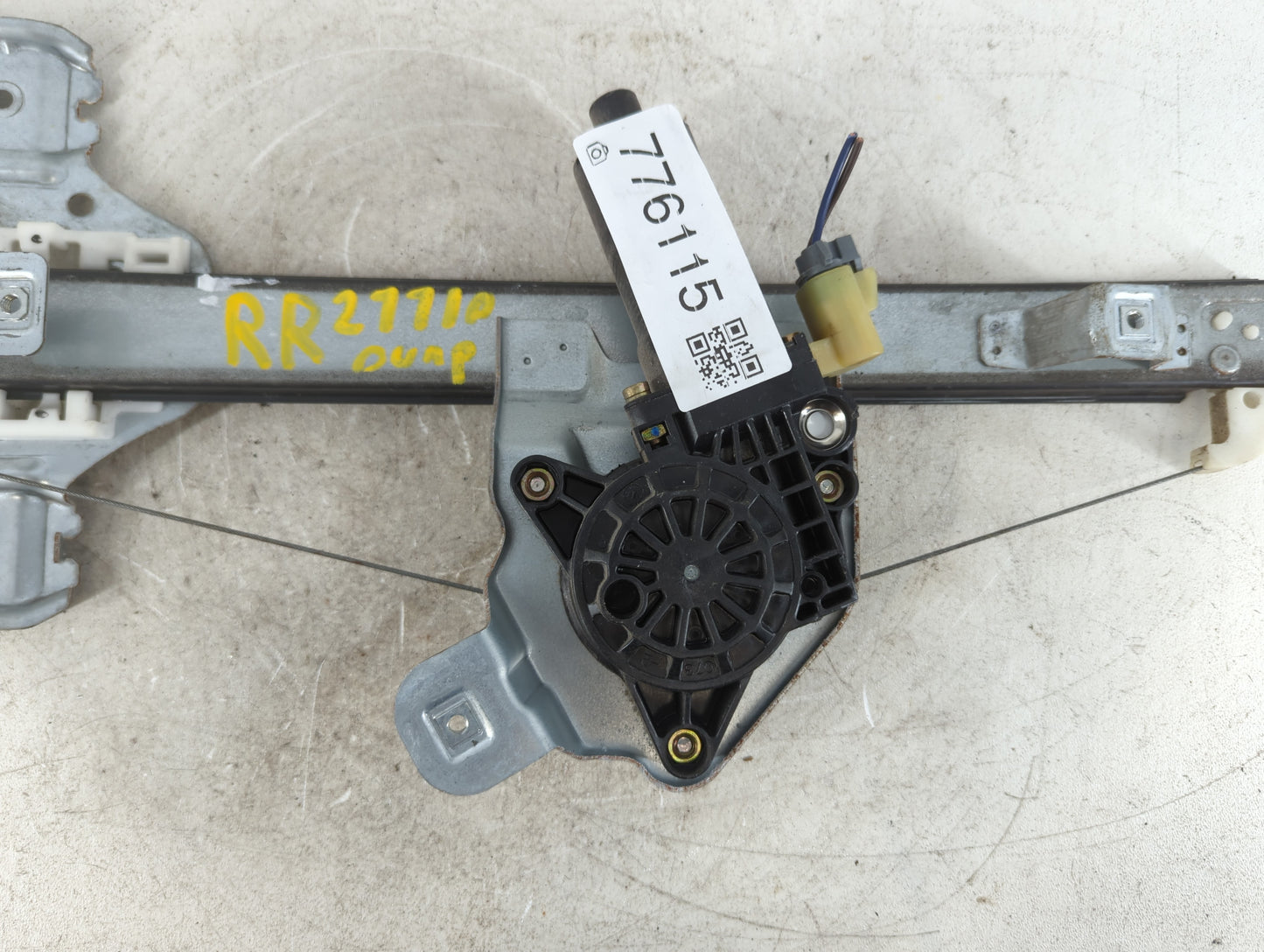 2010 Hummer H3 Driver Left Front Window Regulator - Oemusedautoparts1.com