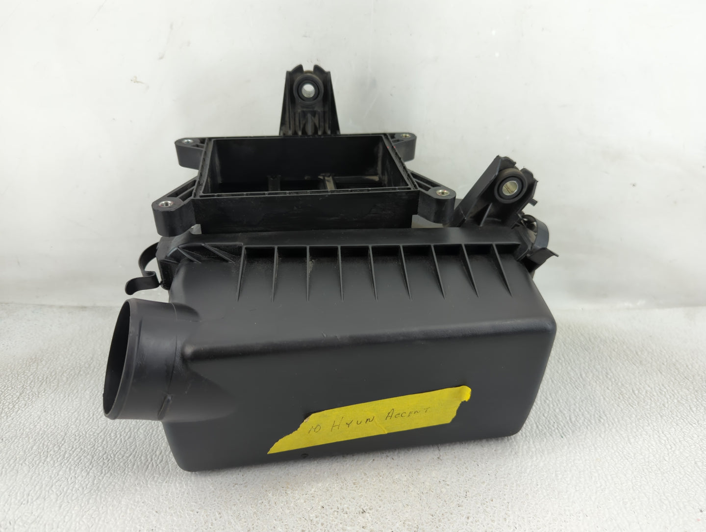 2007-2011 Hyundai Accent Air Cleaner Intake-duct Hose Tube - Oemusedautoparts1.com