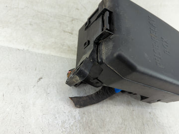 2006-2011 Hyundai Accent Fusebox Fuse Box Panel Relay Module Fits Fits 2006 2007 2008 2009 2010 2011 OEM Used Auto Parts