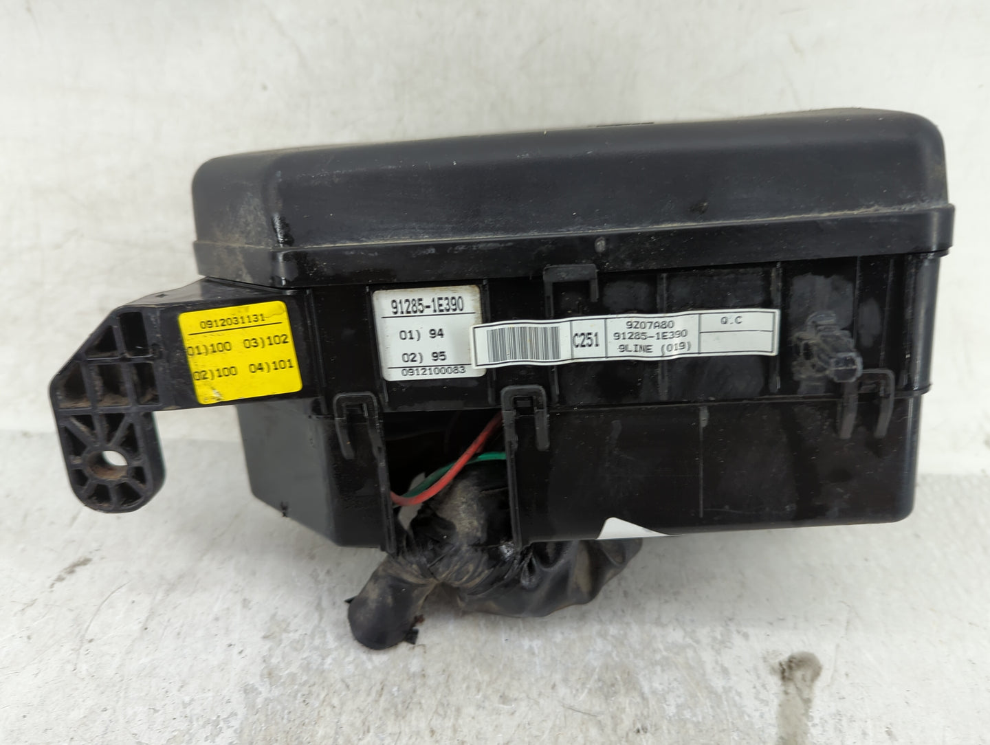 2006-2011 Hyundai Accent Fusebox Fuse Box Panel Relay Module Fits Fits 2006 2007 2008 2009 2010 2011 OEM Used Auto Parts - O