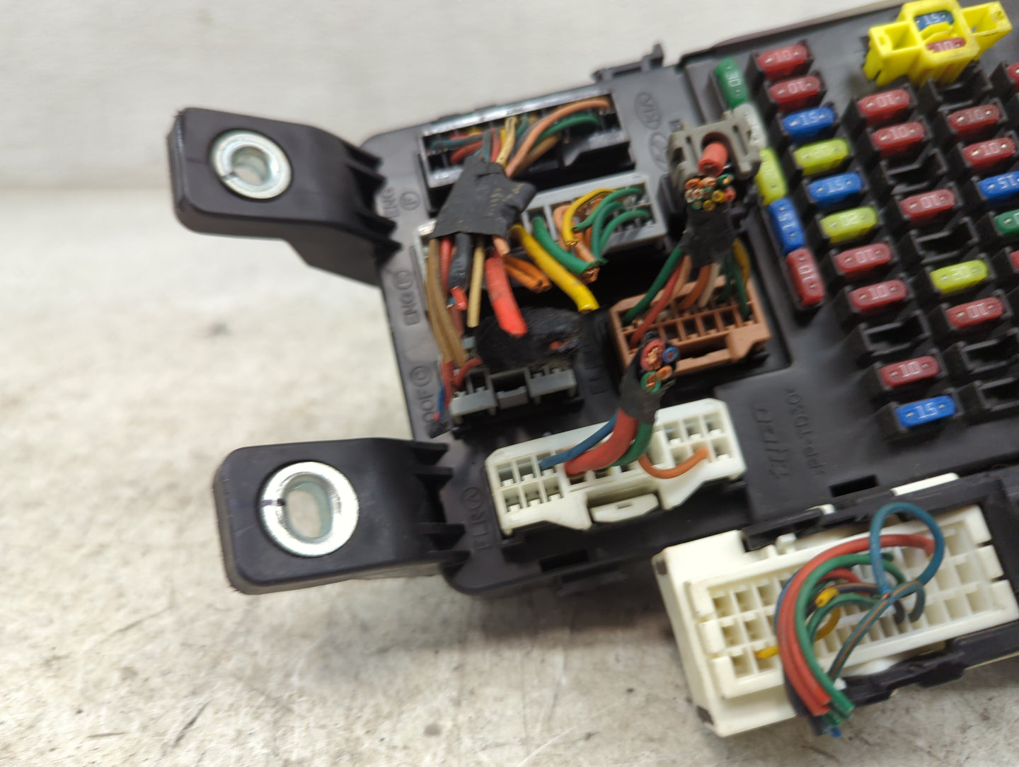 2010 Hyundai Accent Fusebox Fuse Box Panel Relay Module P/N:91950-1E040 91210-1E000 Fits OEM Used Auto Parts - Oemusedautopa