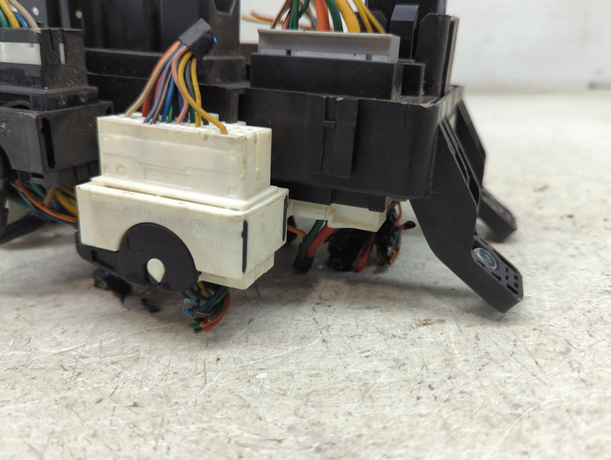 2010 Hyundai Accent Fusebox Fuse Box Panel Relay Module P/N:91950-1E040 91210-1E000 Fits OEM Used Auto Parts - Oemusedautopa