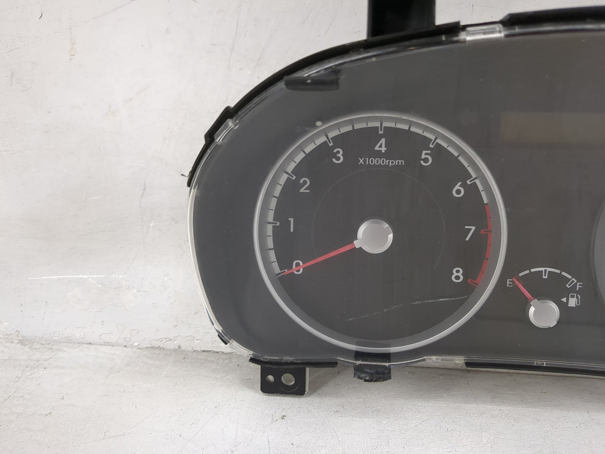 2010-2011 Hyundai Accent Instrument Cluster Speedometer Gauges P/N:94009-1E232 Miles:124K Fits Fits 2010 2011 OEM Used Auto 