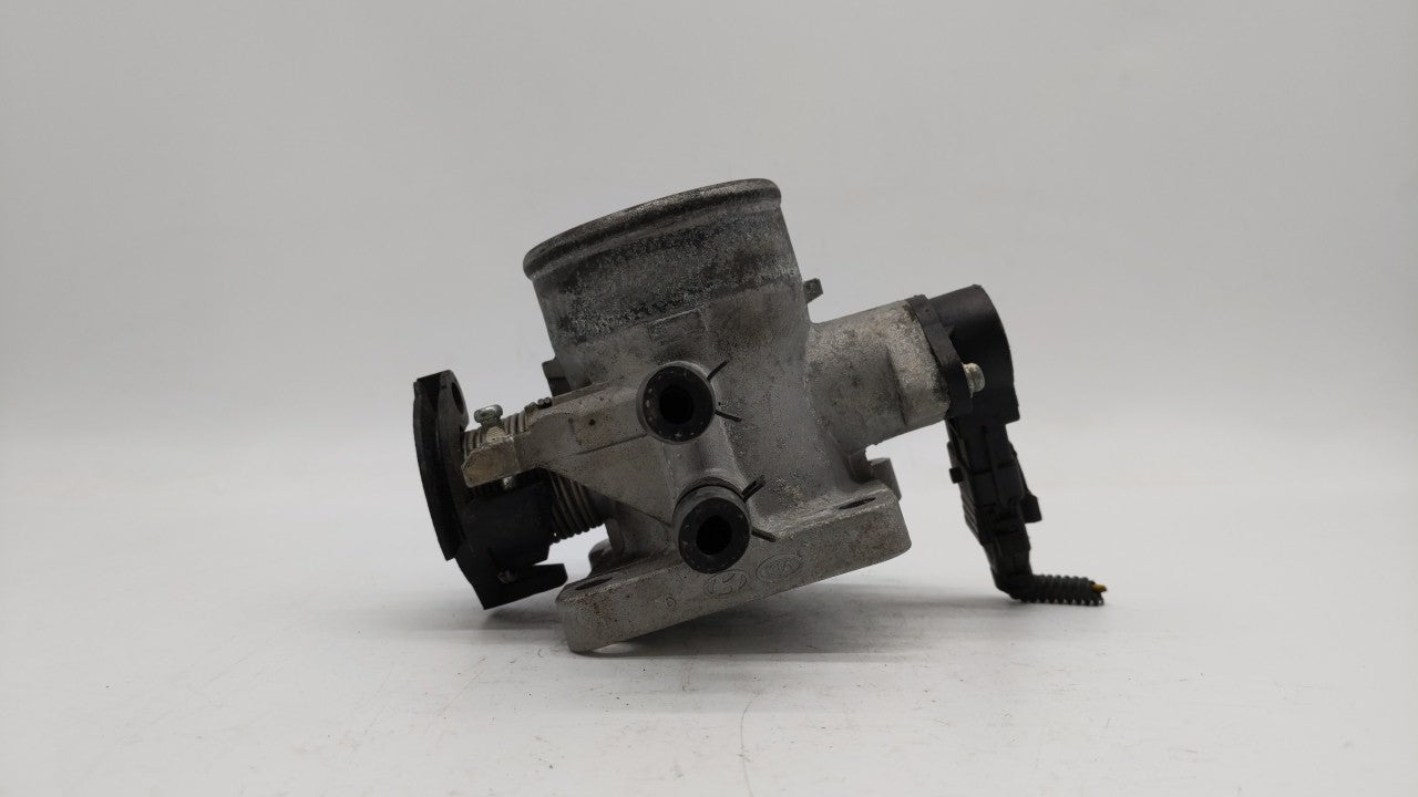 2006-2011 Hyundai Accent Throttle Body P/N:35170-26900 35100-26860 Fits Fits 2006 2007 2008 2009 2010 2011 OEM Used Auto Par