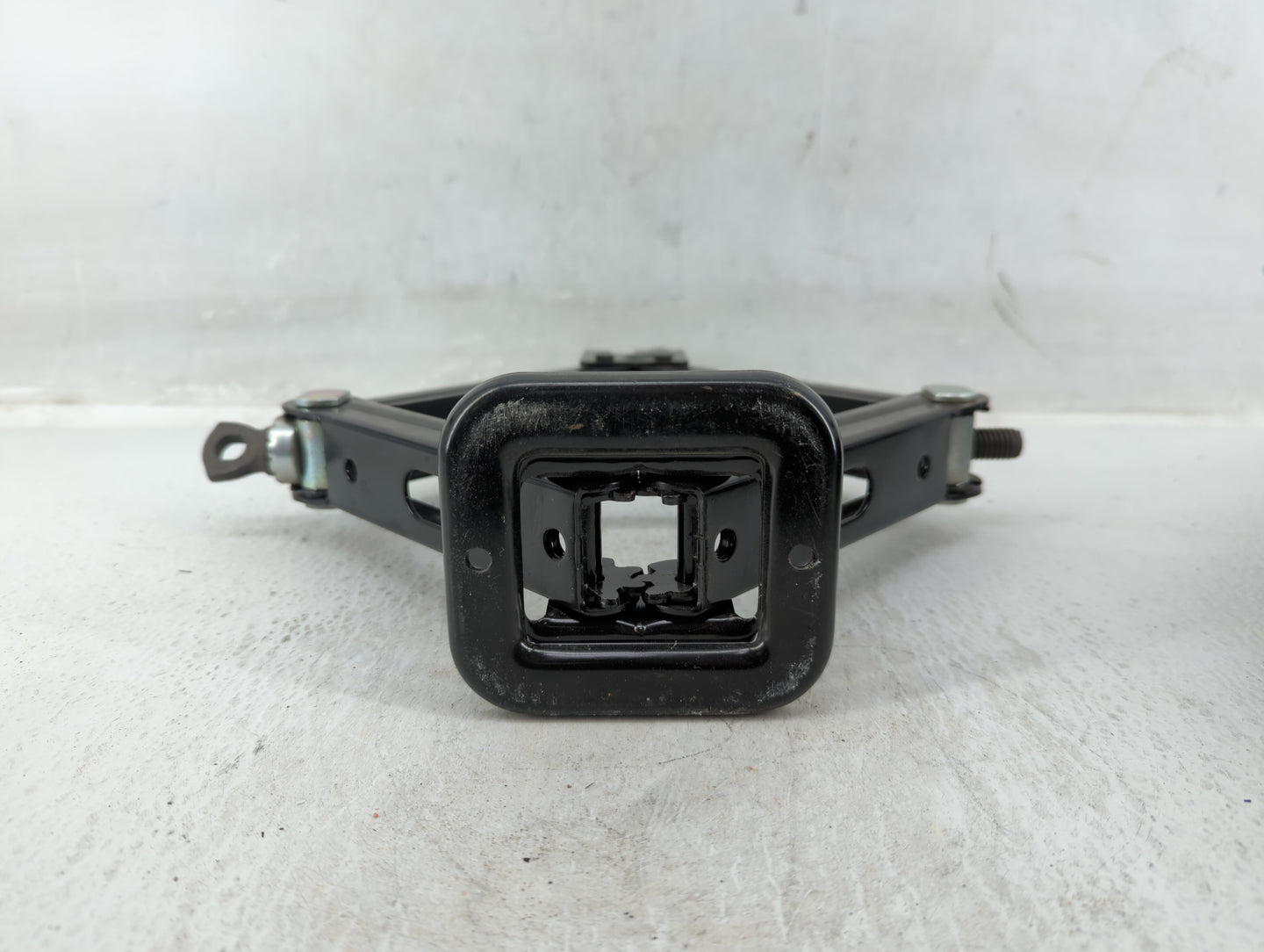 2010 Hyundai Accent Spare Scissor Car Jack - Oemusedautoparts1.com