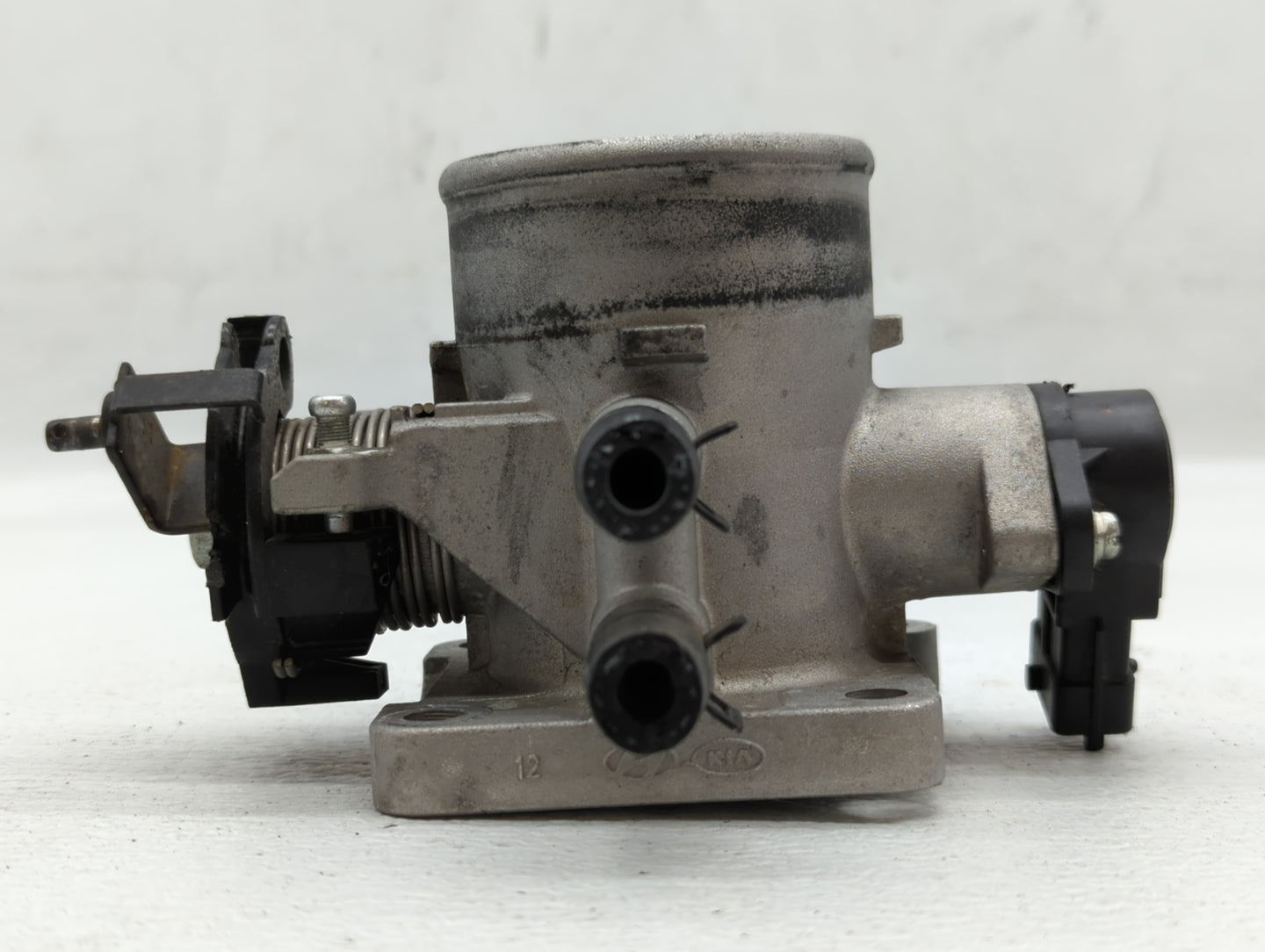 2006-2011 Hyundai Accent Throttle Body P/N:35170-26900 Fits Fits 2006 2007 2008 2009 2010 2011 OEM Used Auto Parts - Oemused