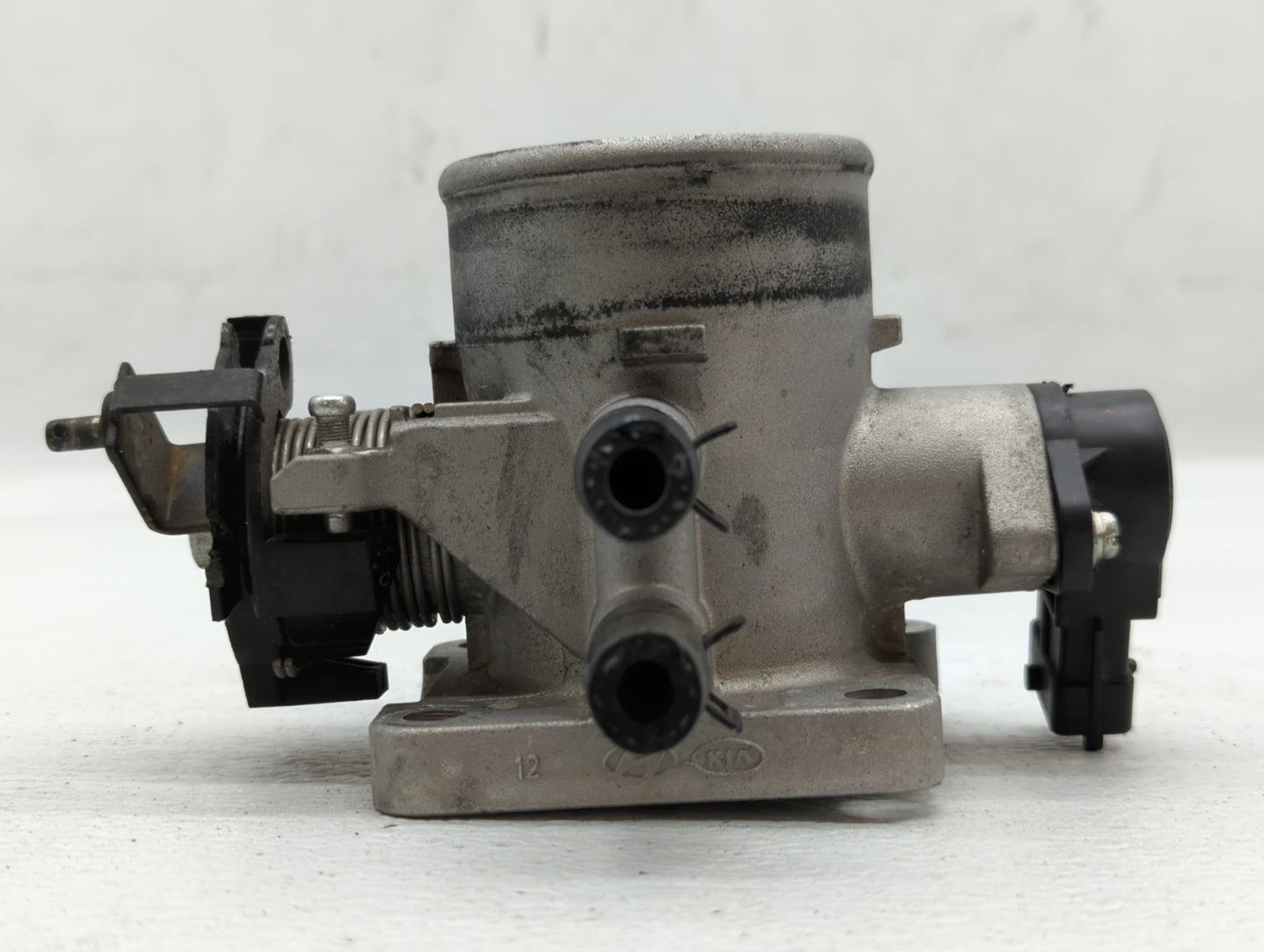 2006-2011 Hyundai Accent Throttle Body P/N:35170-26900 Fits Fits 2006 2007 2008 2009 2010 2011 OEM Used Auto Parts - Oemused