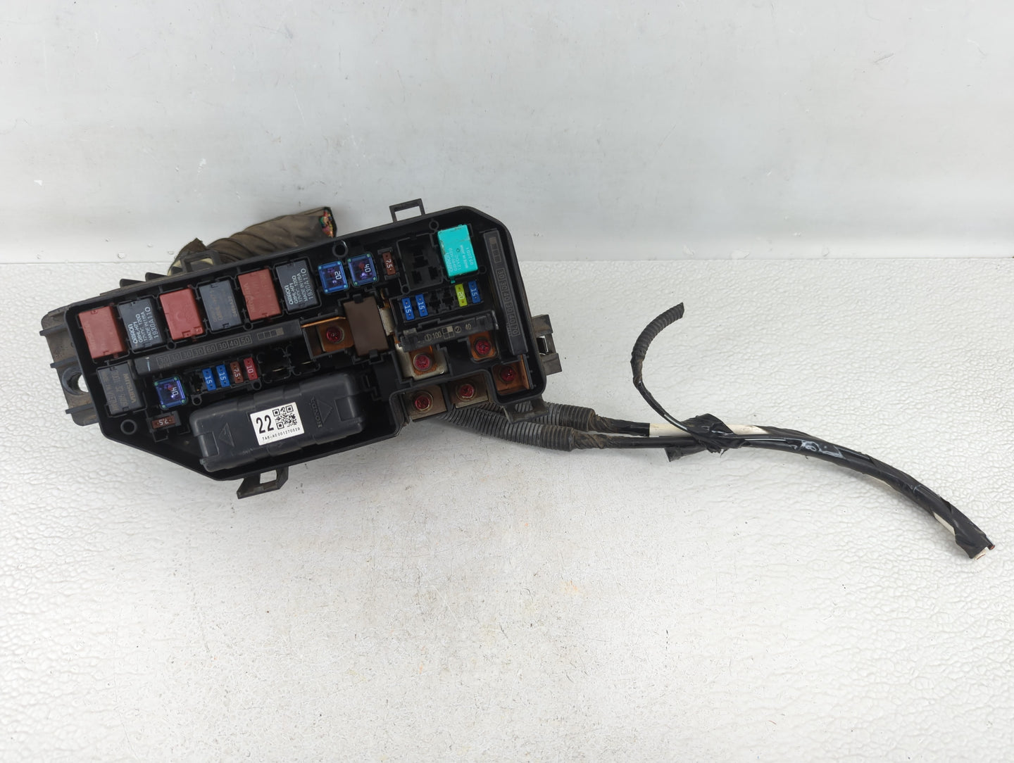 2010 Hyundai Accent Fusebox Fuse Box Panel Relay Module P/N:49D0402E133032 01A4I0739 Fits OEM Used Auto Parts - Oemusedautop