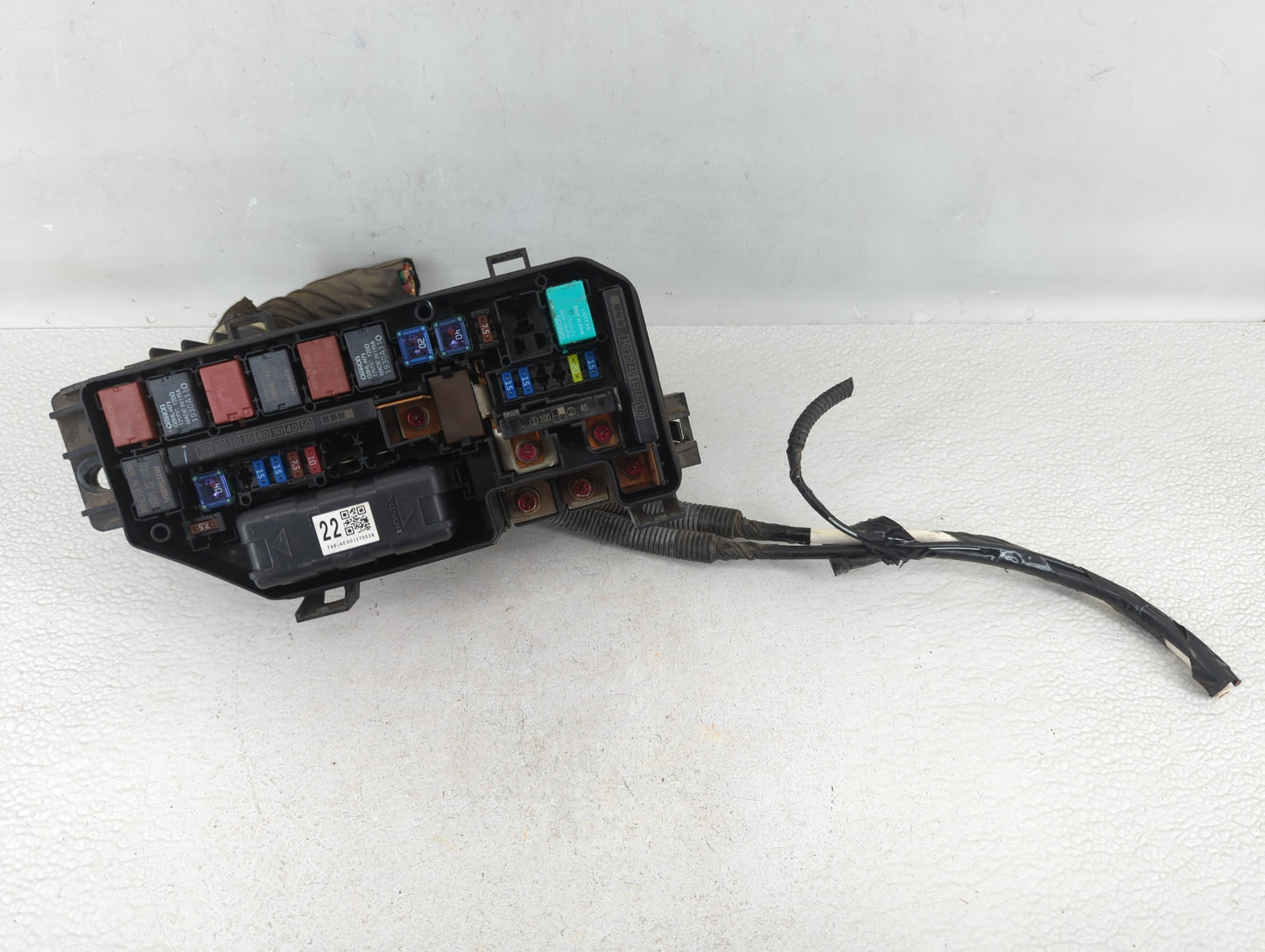 2010 Hyundai Accent Fusebox Fuse Box Panel Relay Module P/N:49D0402E133032 01A4I0739 Fits OEM Used Auto Parts - Oemusedautop