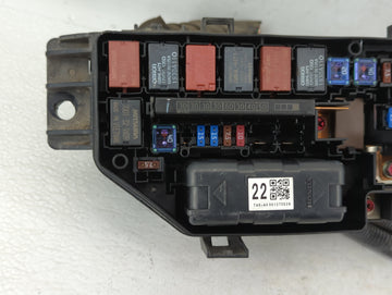 2010 Hyundai Accent Fusebox Fuse Box Panel Relay Module P/N:49D0402E133032 01A4I0739 Fits OEM Used Auto Parts