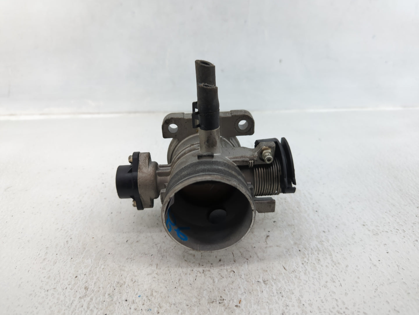 2006-2011 Hyundai Accent Throttle Body P/N:35170-26900 Fits Fits 2006 2007 2008 2009 2010 2011 OEM Used Auto Parts - Oemused