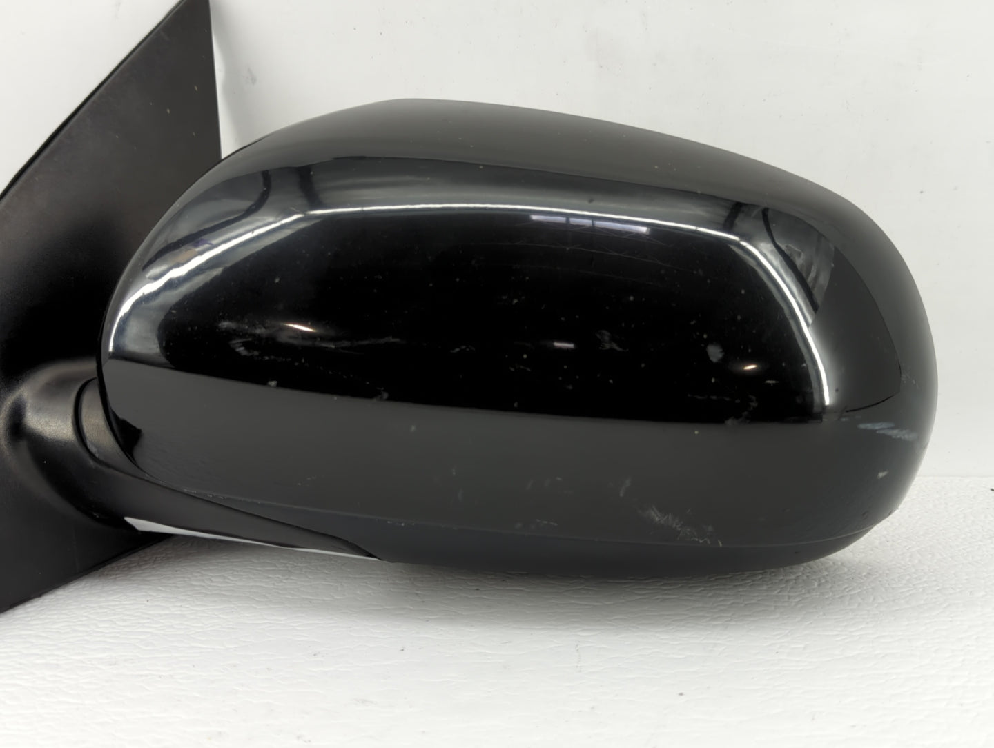 2010 Hyundai Accent Driver Side View Mirror - Left Door Mirror OEM Used - Oemusedautoparts1.com