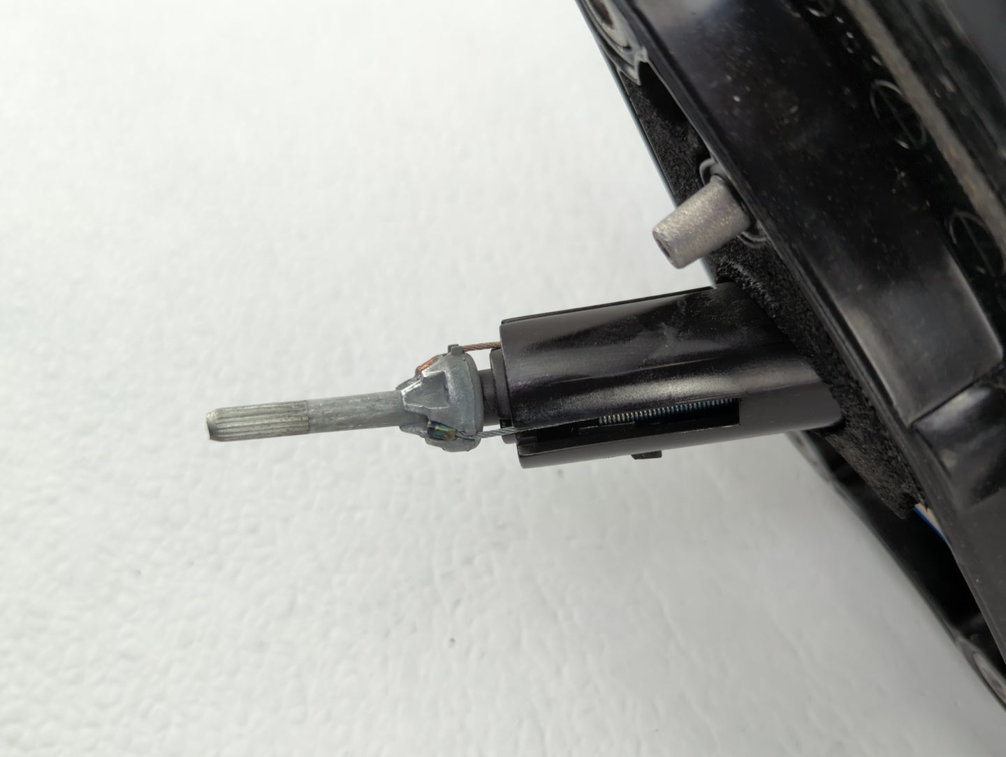 2010 Hyundai Accent Driver Side View Mirror - Left Door Mirror OEM Used - Oemusedautoparts1.com