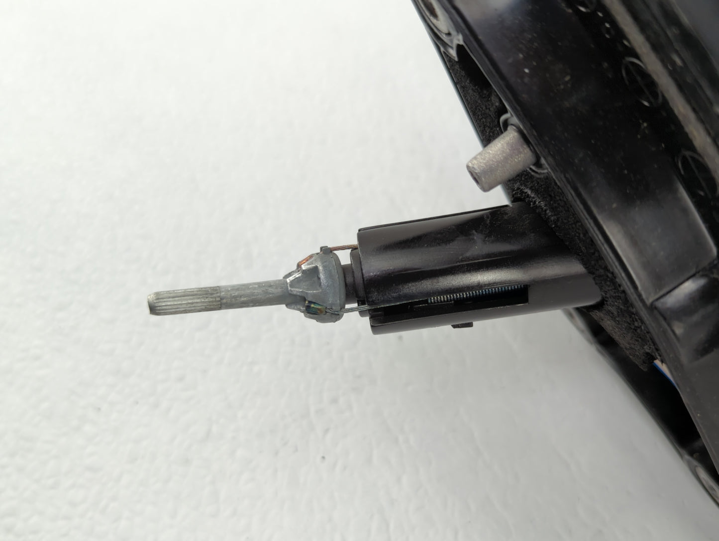 2010 Hyundai Accent Driver Side View Mirror - Left Door Mirror OEM Used - Oemusedautoparts1.com