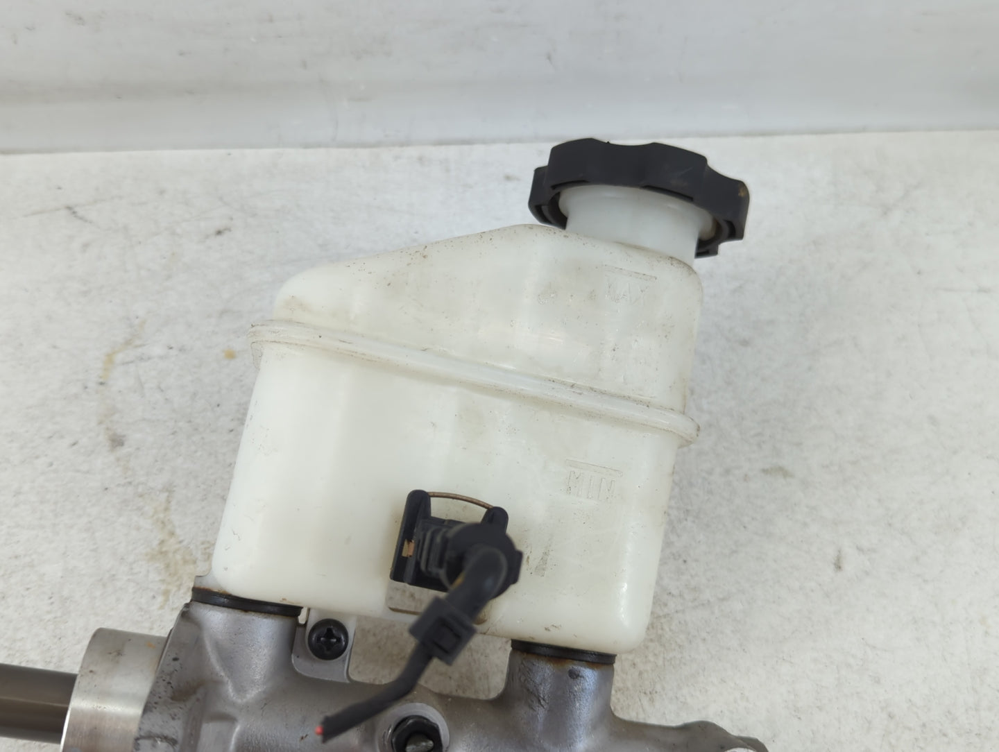 2007-2010 Hyundai Elantra Brake Master Cylinder - Oemusedautoparts1.com