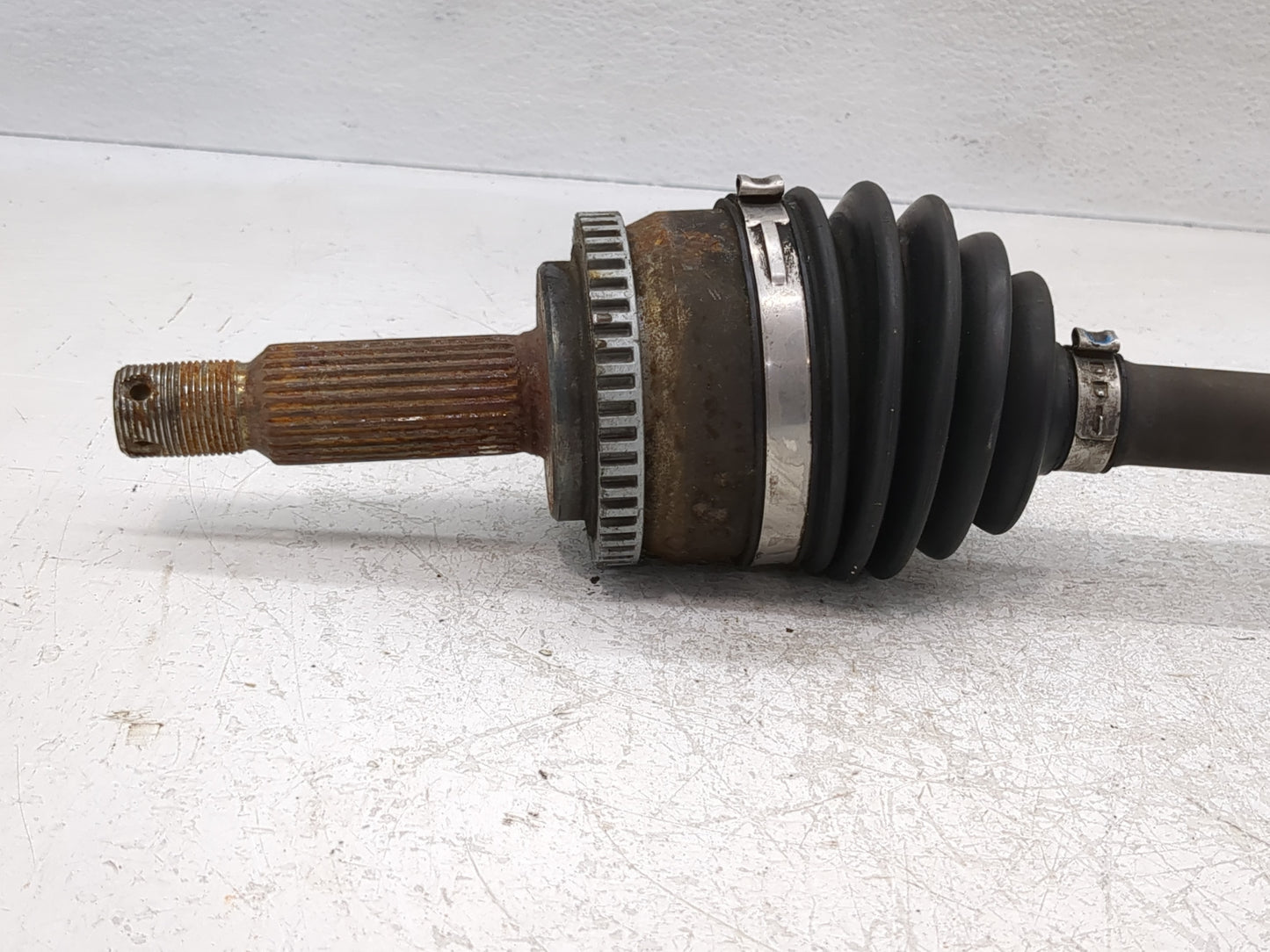 2007-2010 Hyundai Elantra Axle Shaft Front Driver Cv C/v - Oemusedautoparts1.com