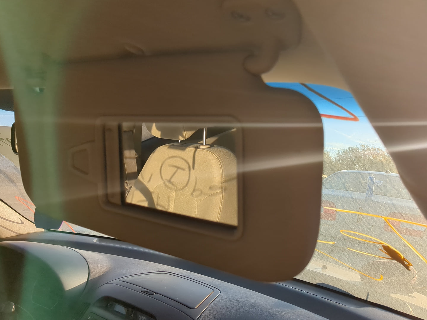 2007-2010 Hyundai Elantra Sun Visor Shade Replacement Passenger Right Mirror Fits Fits 2007 2008 2009 2010 OEM Used Auto Par