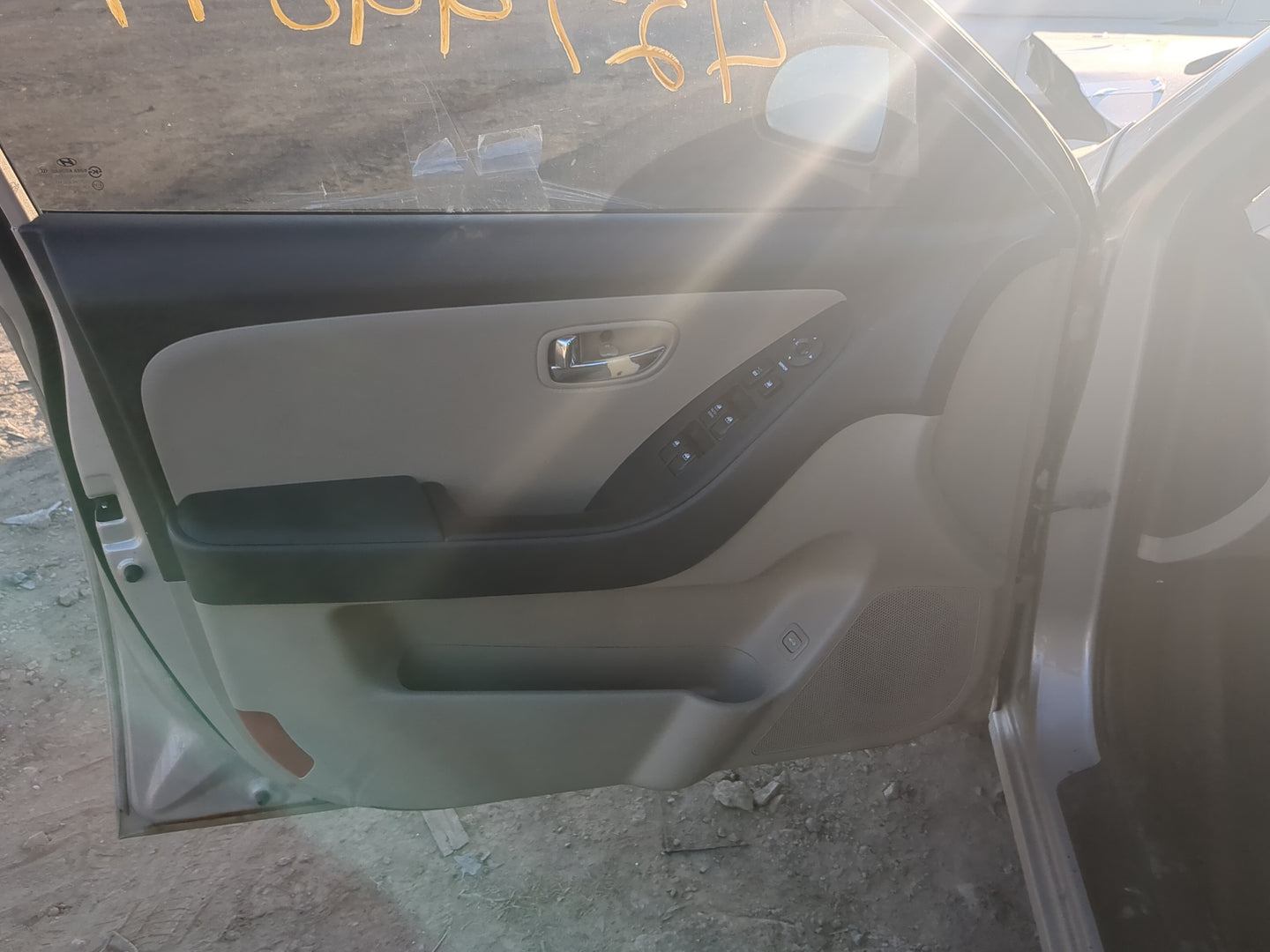 2010 Hyundai Elantra Front Left Driver Interior Door Panel Trim - Oemusedautoparts1.com