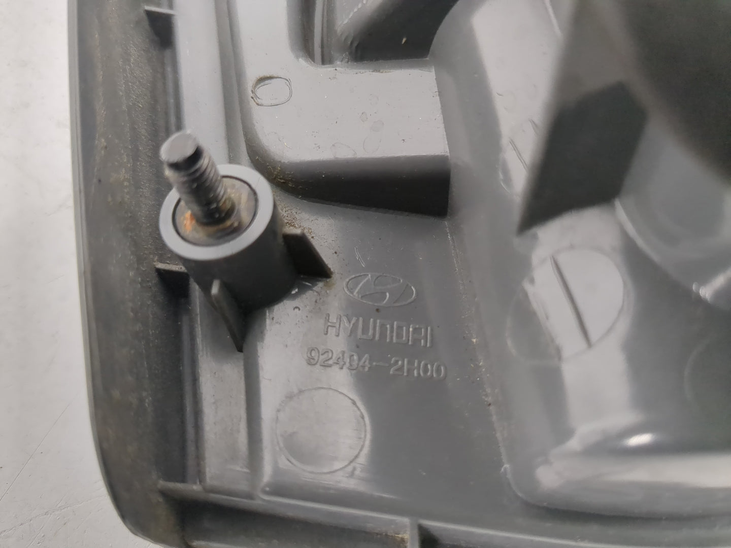 2007-2010 Hyundai Elantra Tail Light Assembly Passenger Right OEM P/N:92404-2H00 Fits Fits 2007 2008 2009 2010 OEM Used Auto