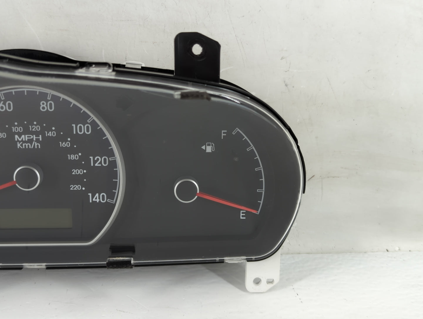 2007-2010 Hyundai Elantra Instrument Cluster Speedometer Gauges P/N:94004-2H150 Fits Fits 2007 2008 2009 2010 OEM Used Auto 