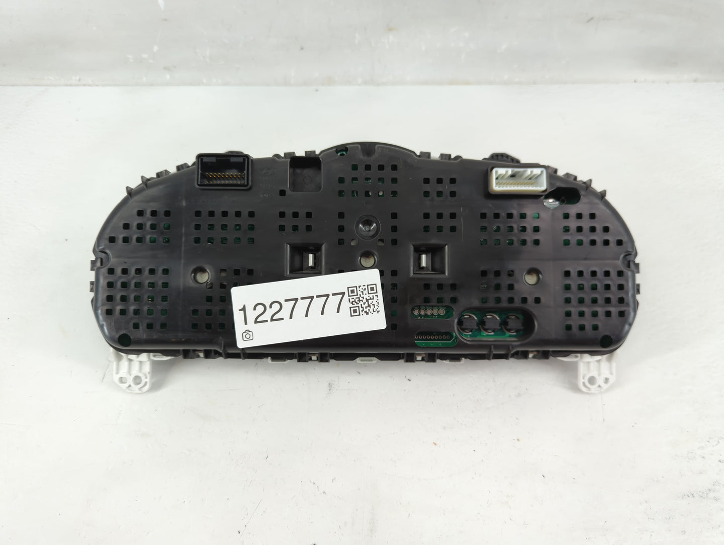 2007-2010 Hyundai Elantra Instrument Cluster Speedometer Gauges P/N:94004-2H150 Fits Fits 2007 2008 2009 2010 OEM Used Auto 