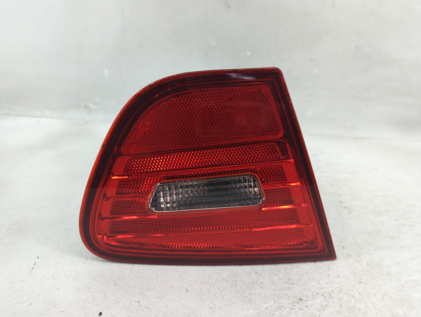 2007-2010 Hyundai Elantra Tail Light Assembly Passenger Right OEM P/N:E110251 Fits Fits 2007 2008 2009 2010 OEM Used Auto Pa