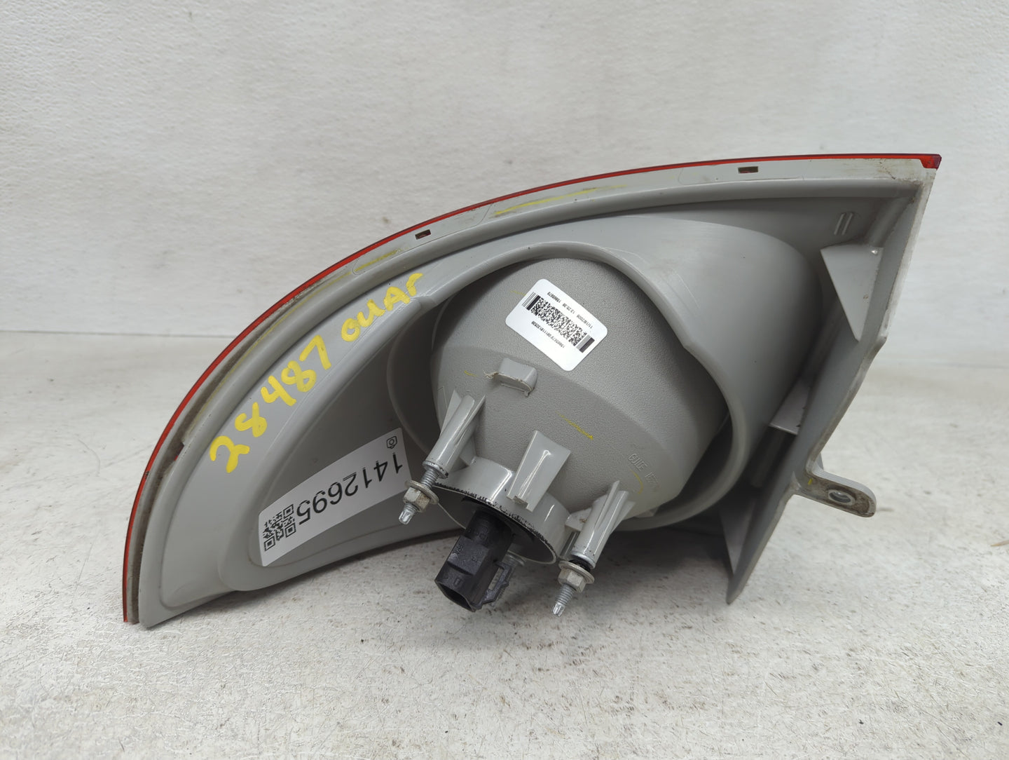 2007-2010 Hyundai Elantra Tail Light Assembly Passenger Right OEM P/N:15865679 Fits Fits 2007 2008 2009 2010 OEM Used Auto P