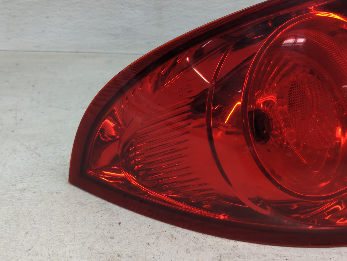 2007-2010 Hyundai Elantra Tail Light Assembly Driver Left OEM Fits Fits 2007 2008 2009 2010 OEM Used Auto Parts - Oemusedaut