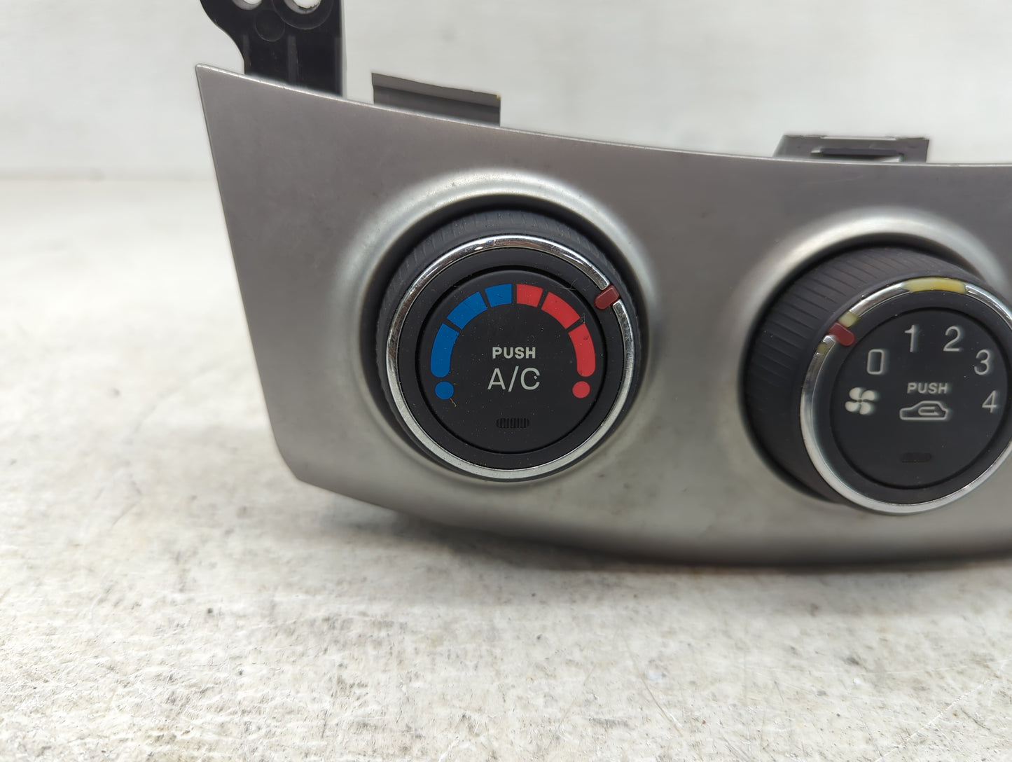 2007-2010 Hyundai Elantra Climate Control Module Temperature AC/Heater Replacement Fits Fits 2007 2008 2009 2010 OEM Used Au