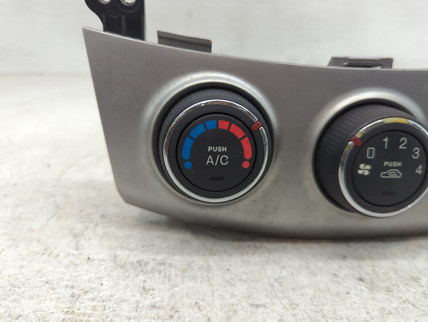 2007-2010 Hyundai Elantra Climate Control Module Temperature AC/Heater Replacement Fits Fits 2007 2008 2009 2010 OEM Used Au