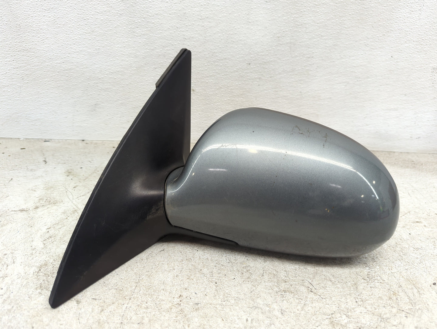 2009-2012 Hyundai Elantra Driver Side View Mirror - Left Door Mirror OEM Used - Oemusedautoparts1.com