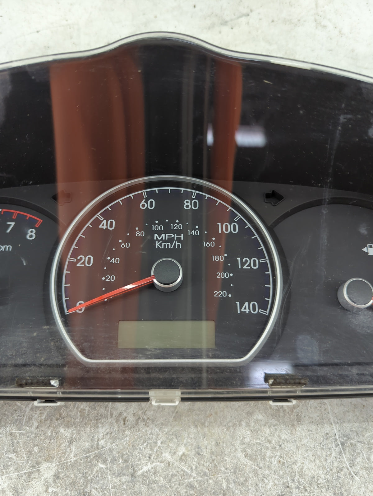 2007-2010 Hyundai Elantra Instrument Cluster Speedometer Gauges P/N:94004-2H150 11001-569800H Miles: Fits Fits 2007 2008 200
