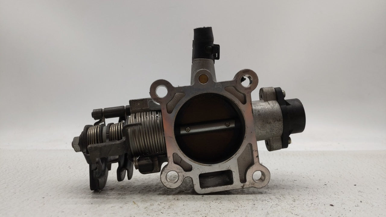 2007-2012 Hyundai Elantra Throttle Body P/N:55100-23950 35100-23950 Fits Fits 2007 2008 2009 2010 2011 2012 OEM Used Auto Pa