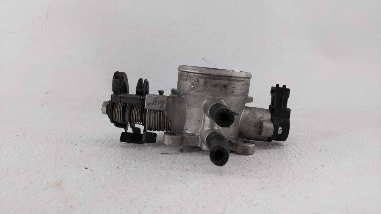 2007-2012 Hyundai Elantra Throttle Body P/N:55100-23950 35100-23950 Fits Fits 2007 2008 2009 2010 2011 2012 OEM Used Auto Pa