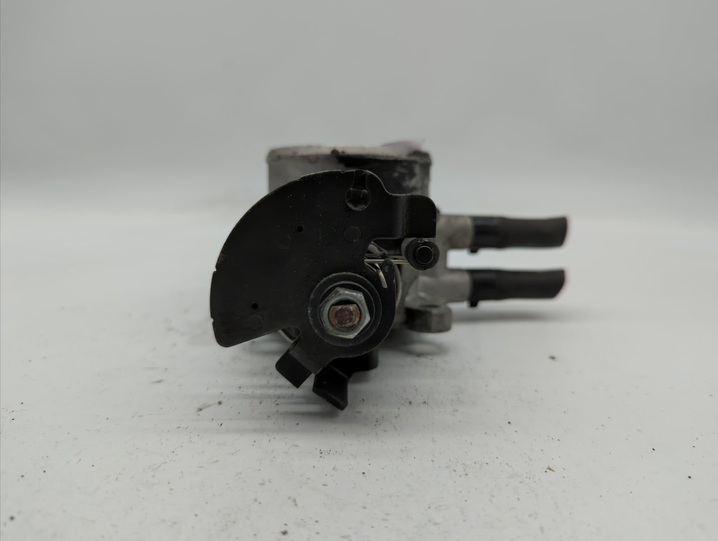 2007-2012 Hyundai Elantra Throttle Body P/N:55100-23950 35100-23950 Fits Fits 2007 2008 2009 2010 2011 2012 OEM Used Auto Pa