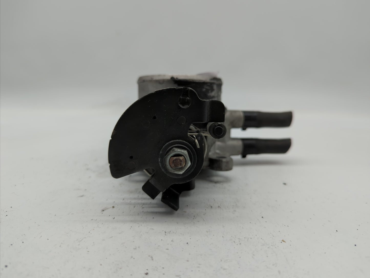 2007-2012 Hyundai Elantra Throttle Body P/N:55100-23950 35100-23950 Fits Fits 2007 2008 2009 2010 2011 2012 OEM Used Auto Pa