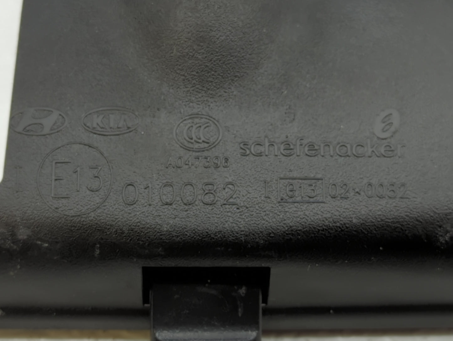 2001-2012 Hyundai Elantra Interior Rear View Mirror Replacement OEM P/N:E11026392 E13010082 Fits OEM Used Auto Parts - Oemus