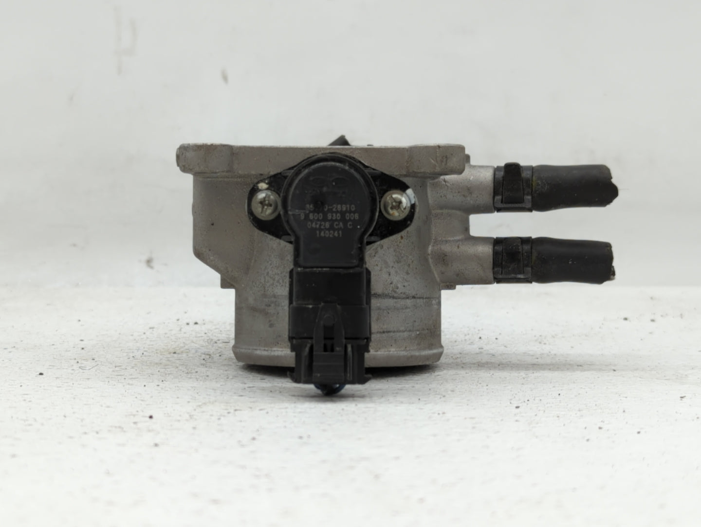 2007-2012 Hyundai Elantra Throttle Body P/N:35170-26910 Fits Fits 2007 2008 2009 2010 2011 2012 OEM Used Auto Parts - Oemuse