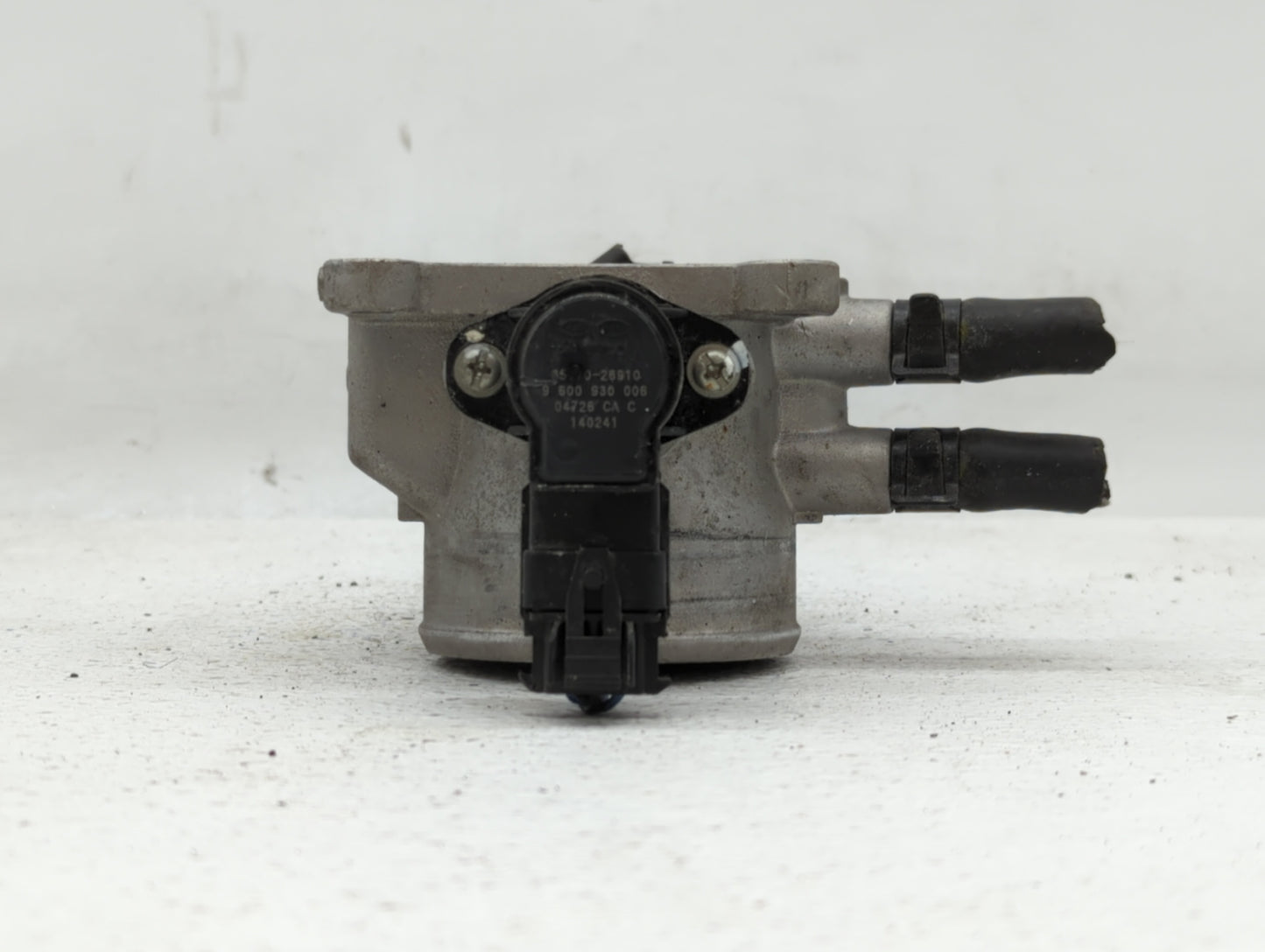 2007-2012 Hyundai Elantra Throttle Body P/N:35170-26910 Fits Fits 2007 2008 2009 2010 2011 2012 OEM Used Auto Parts - Oemuse