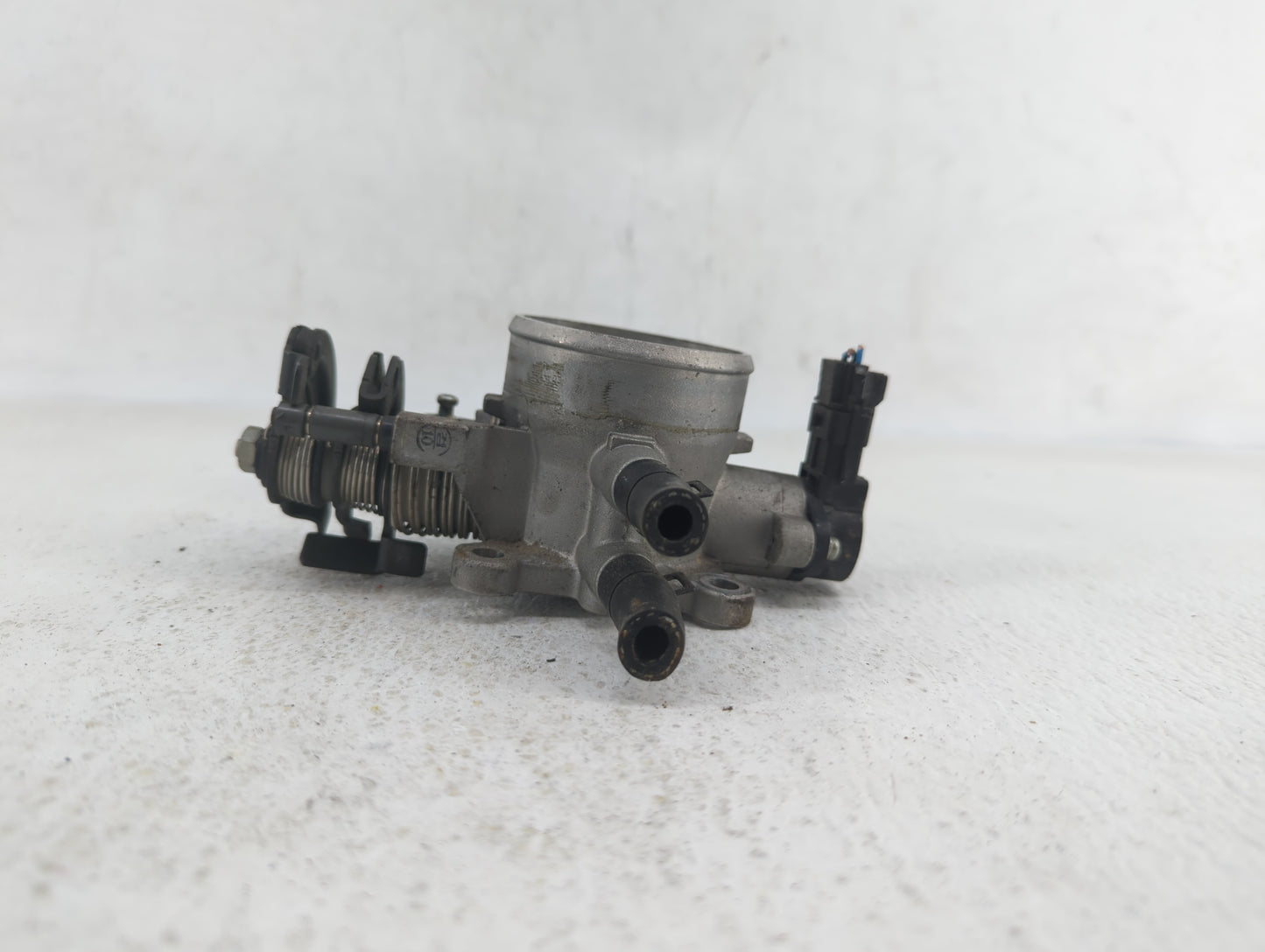2007-2012 Hyundai Elantra Throttle Body P/N:35170-26910 55100-23950, 35100-23950 Fits Fits 2007 2008 2009 2010 2011 2012 OEM