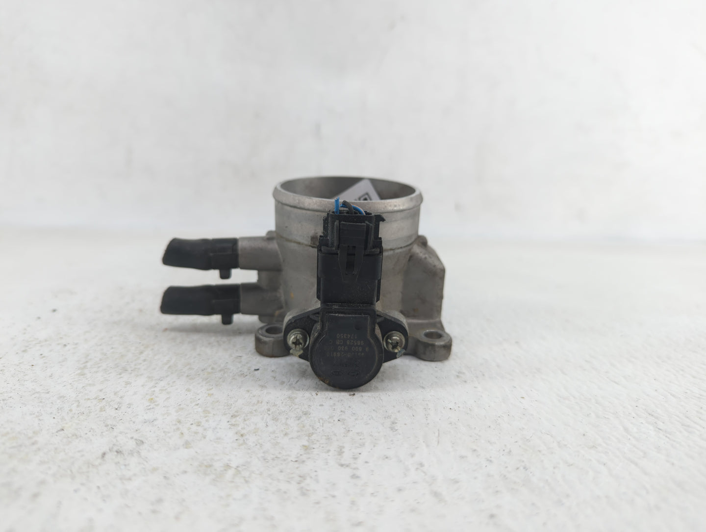 2007-2012 Hyundai Elantra Throttle Body P/N:35170-26910 55100-23950, 35100-23950 Fits Fits 2007 2008 2009 2010 2011 2012 OEM