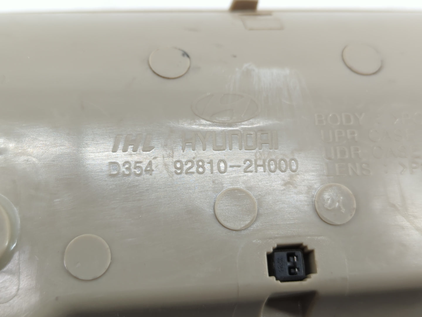 2010 Hyundai Elantra Overhead Roof Console - Oemusedautoparts1.com