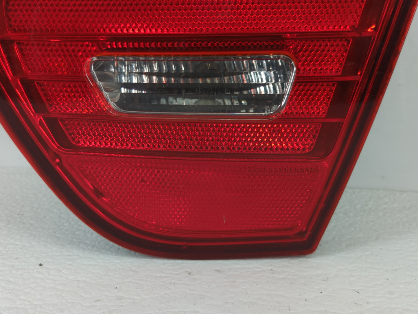 2007-2010 Hyundai Elantra Tail Light Assembly Passenger Right OEM P/N:92404-2H00 Fits Fits 2007 2008 2009 2010 OEM Used Auto