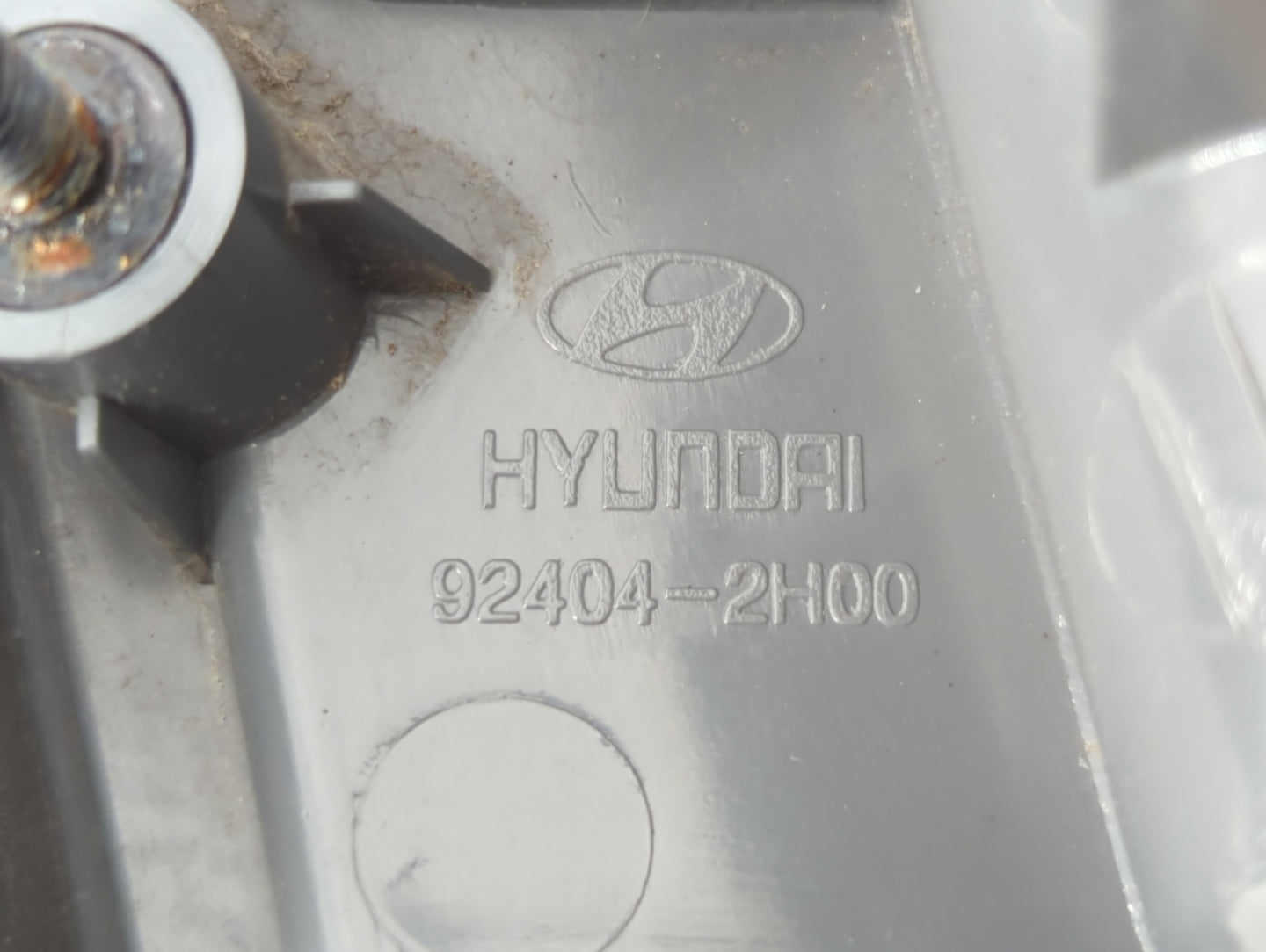 2007-2010 Hyundai Elantra Tail Light Assembly Passenger Right OEM P/N:92404-2H00 Fits Fits 2007 2008 2009 2010 OEM Used Auto