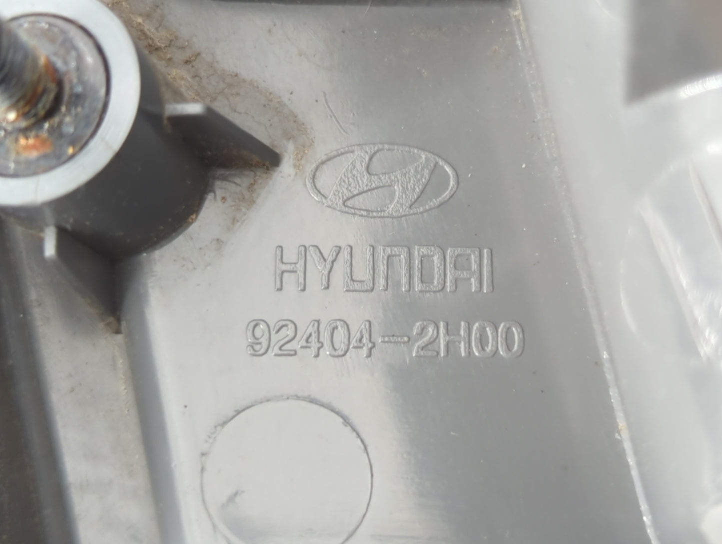2007-2010 Hyundai Elantra Tail Light Assembly Passenger Right OEM P/N:92404-2H00 Fits Fits 2007 2008 2009 2010 OEM Used Auto