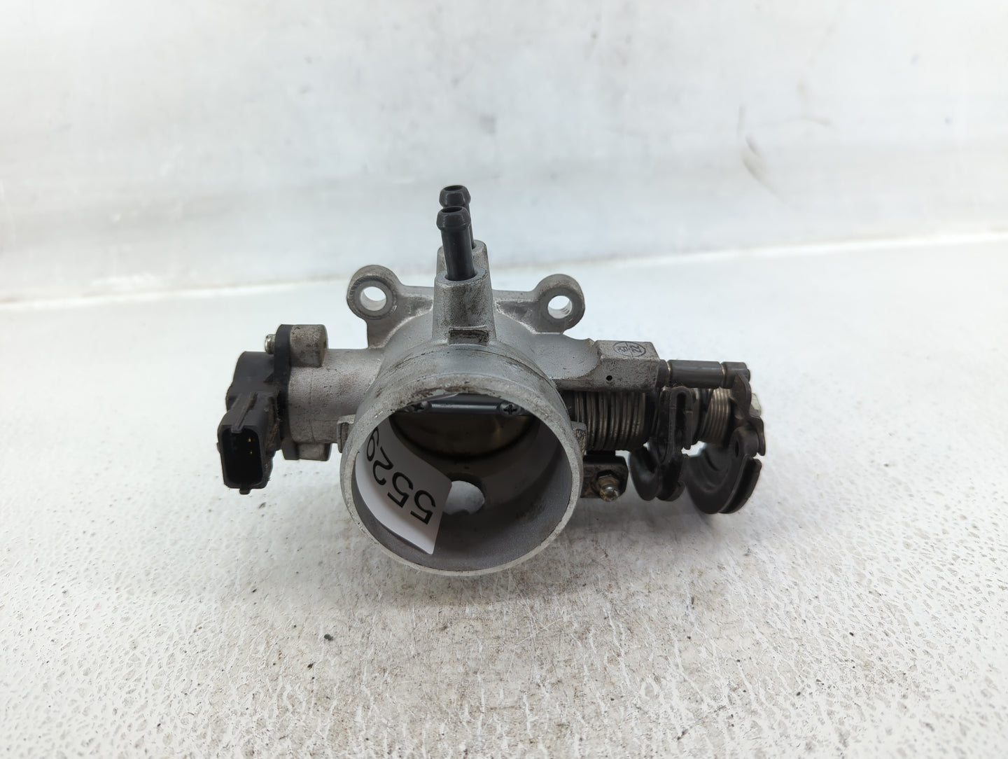 2007-2012 Hyundai Elantra Throttle Body P/N:35100-23950 Fits Fits 2007 2008 2009 2010 2011 2012 OEM Used Auto Parts - Oemuse