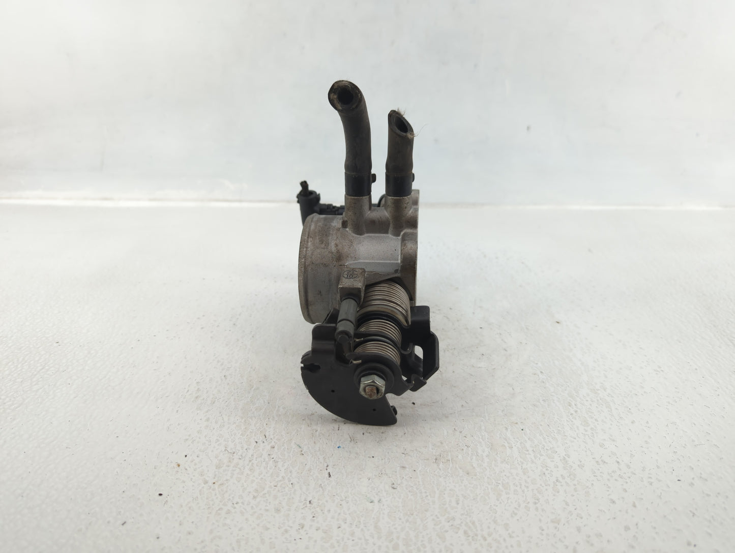 2007-2012 Hyundai Elantra Throttle Body P/N:35100-23950 Fits Fits 2007 2008 2009 2010 2011 2012 OEM Used Auto Parts - Oemuse